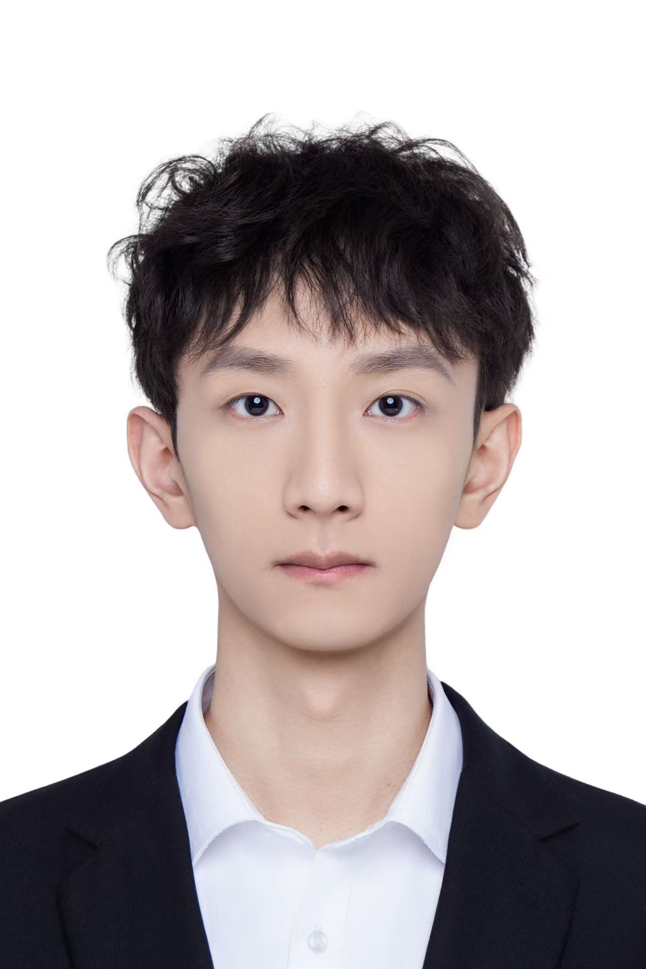 Portrait of Yihang SU